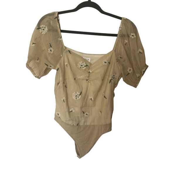 Le lis embroidered floral metallic milk maid bodysuit - Picture 3 of 5